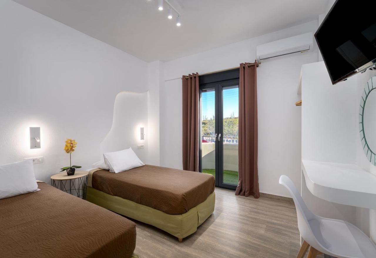 Christianna & George Luxury Hot Tub Apartment Fira  Exterior photo